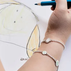 Bloom Mini Armbånd med 2 blomster, hvit perlemor